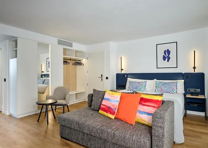 s Luna Suites Granada
